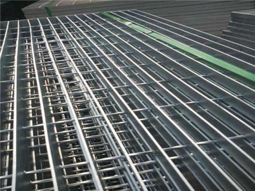 不銹鋼格柵板廠家