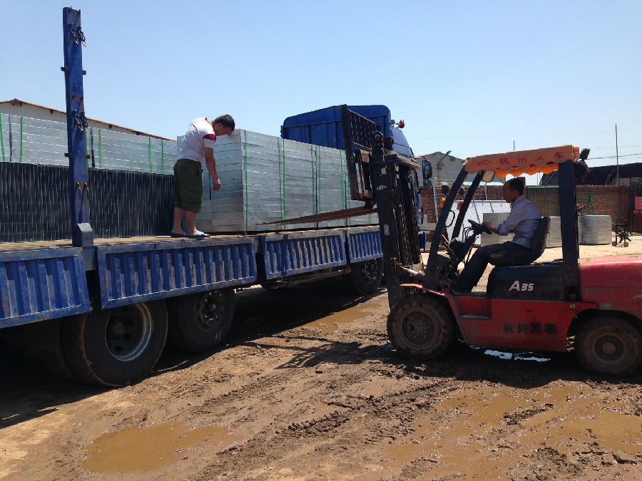 鍍鋅格柵踏步板 鍍鋅格柵踏步板
