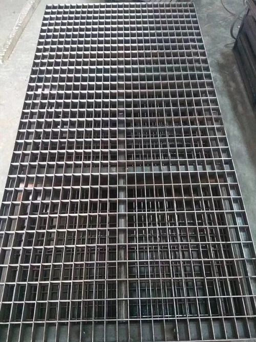 插接鍍鋅<a href='http://m.baiduwh.cn'>格柵板</a> 插接鍍鋅格柵板