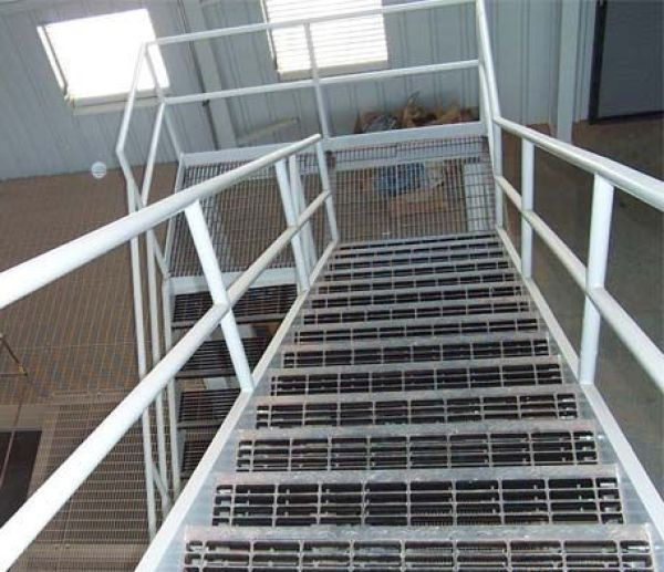 不銹鋼鋼格柵板踏步 不銹鋼鋼格柵板踏步