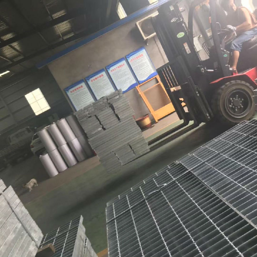 鍍鋅鋼格柵規(guī)格 鍍鋅鋼格柵規(guī)格