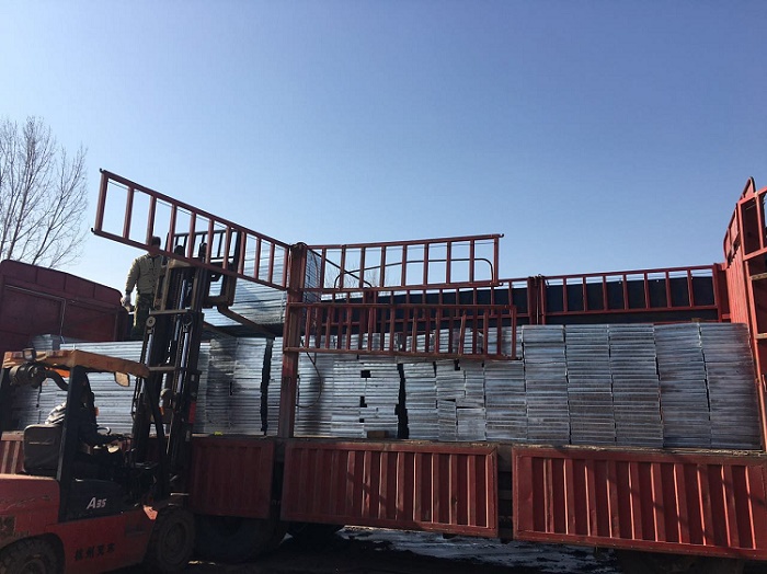 熱鍍鋅鋼格柵板踏步安裝 熱鍍鋅鋼格柵板踏步安裝